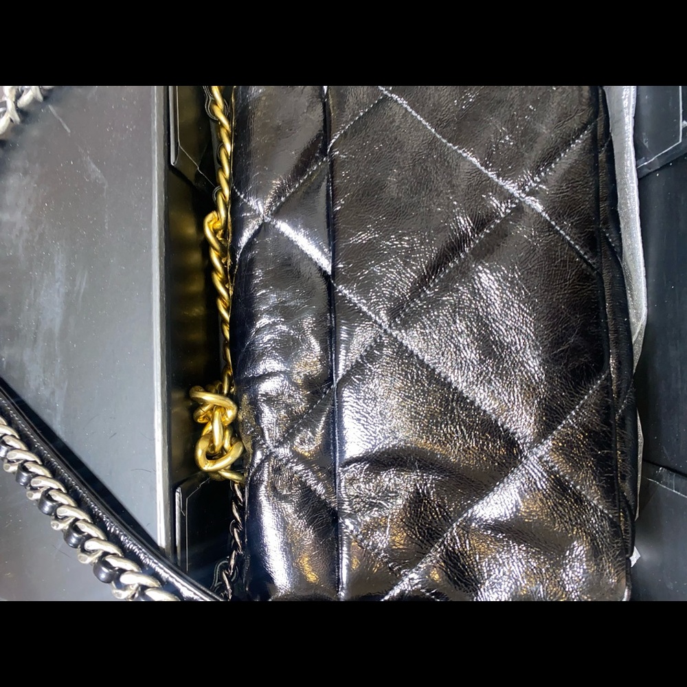 Handbag - Picture 4 of 14